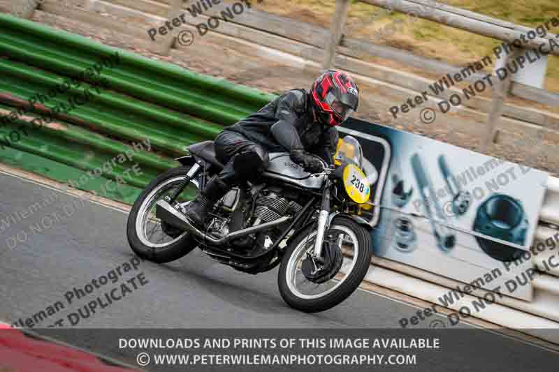Vintage motorcycle club;eventdigitalimages;mallory park;mallory park trackday photographs;no limits trackdays;peter wileman photography;trackday digital images;trackday photos;vmcc festival 1000 bikes photographs